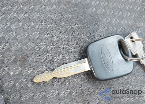 2005 Ford Focus Zx3 z USA, uszkodzony, nr VIN 3FAFP31N25R101815